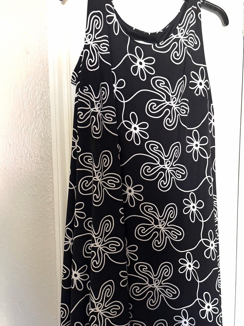 Signature by Robbie Bee Black Midi Dress with White Floral Line Print
